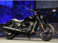 Street 750: самый маленький Harley приходит в Россию